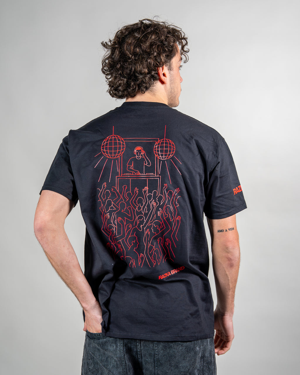 Collaboration « serveurs » BLACK OUT x RAZKA